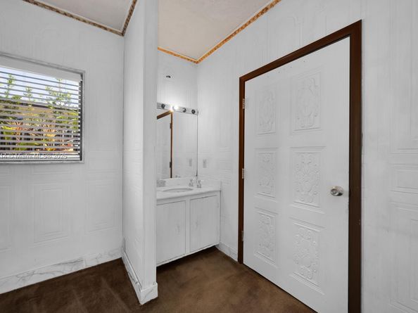 5025 SW 90th Ct, Miami FL 33165