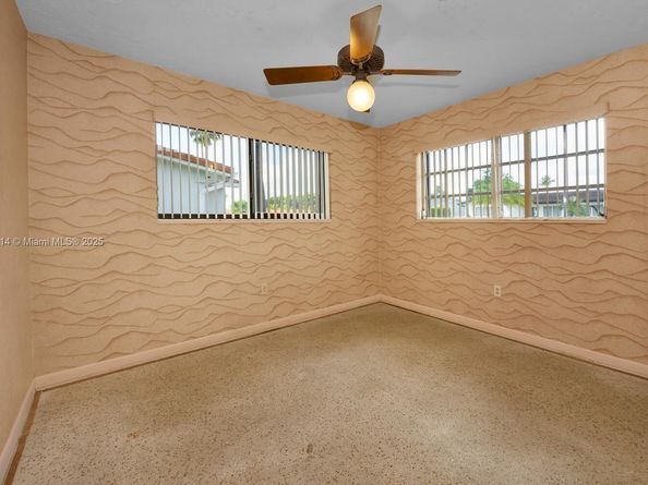 5025 SW 90th Ct, Miami FL 33165