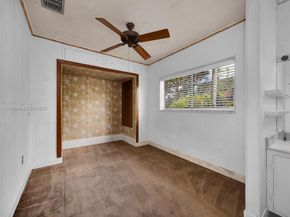 5025 SW 90th Ct, Miami FL 33165