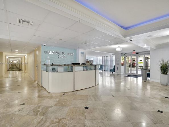 1000 Parkview Dr 412, Hallandale Beach FL 33009
