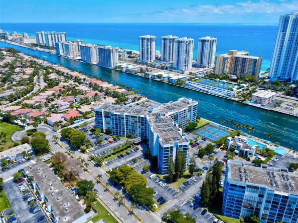 1000 Parkview Dr 412, Hallandale Beach FL 33009