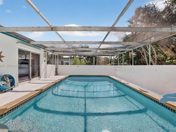 131 SW 58th Ave, Plantation FL 33317