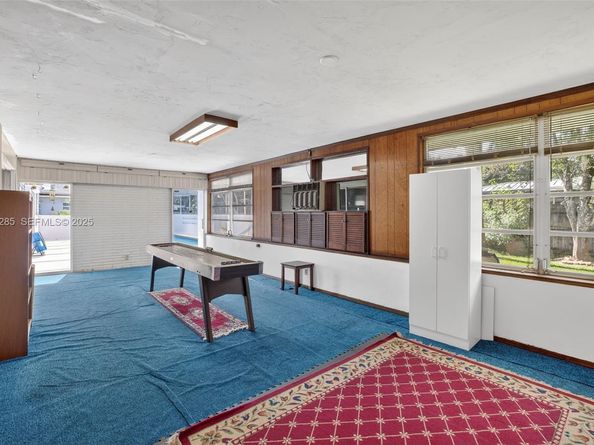 131 SW 58th Ave, Plantation FL 33317