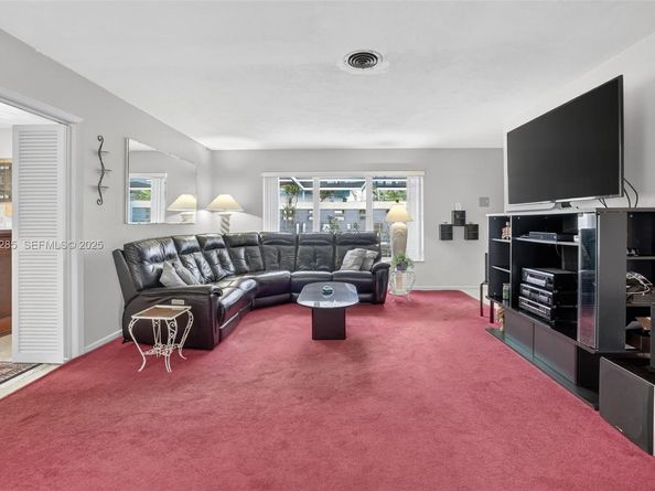 131 SW 58th Ave, Plantation FL 33317