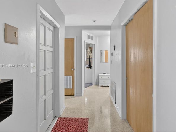 131 SW 58th Ave, Plantation FL 33317