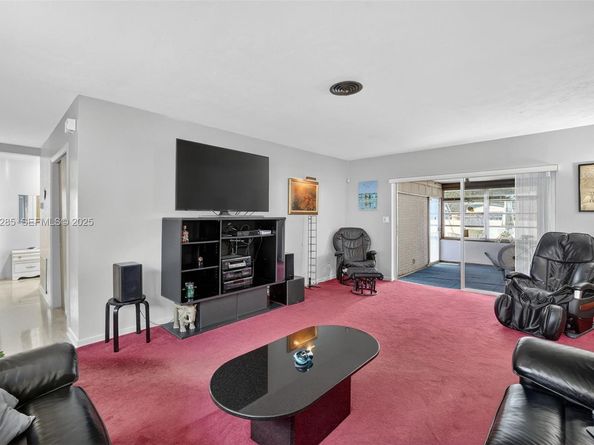 131 SW 58th Ave, Plantation FL 33317