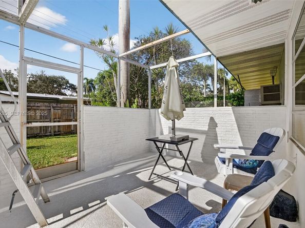 131 SW 58th Ave, Plantation FL 33317