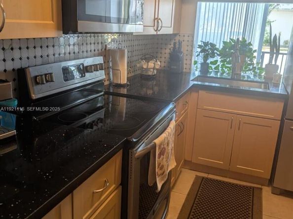 9401 SW 4th St 110, Miami FL 33174