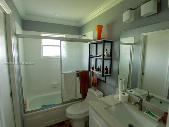 1175 NW 90th Way, Plantation FL 33322