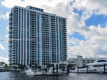 17111 Biscayne Blvd