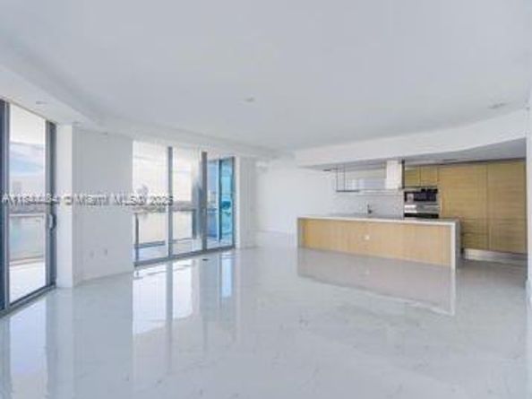 17111 Biscayne Blvd 1009, North Miami Beach FL 33160