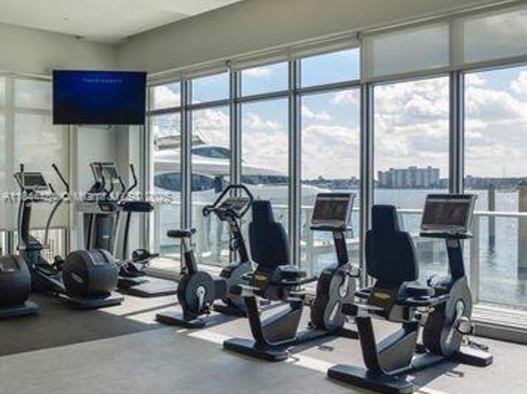 17111 Biscayne Blvd 1009, North Miami Beach FL 33160