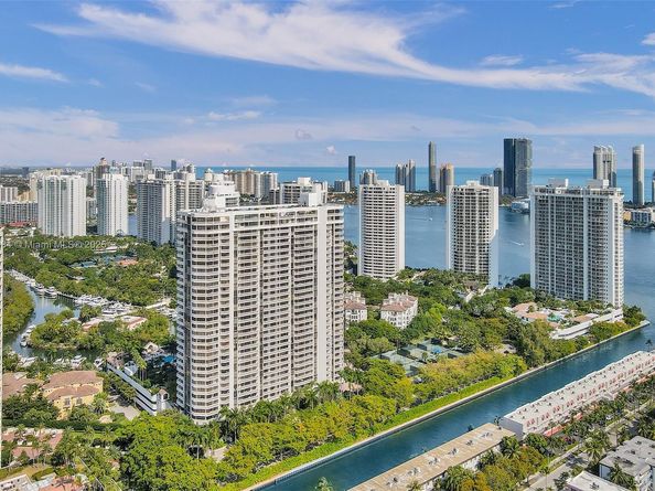 2000 Island Blvd 503, Aventura FL 33160