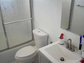 1750 NE 191st St 8041, Miami FL 33179