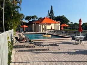 2001 Atlantic Shores Blvd 105, Hallandale Beach FL 33009