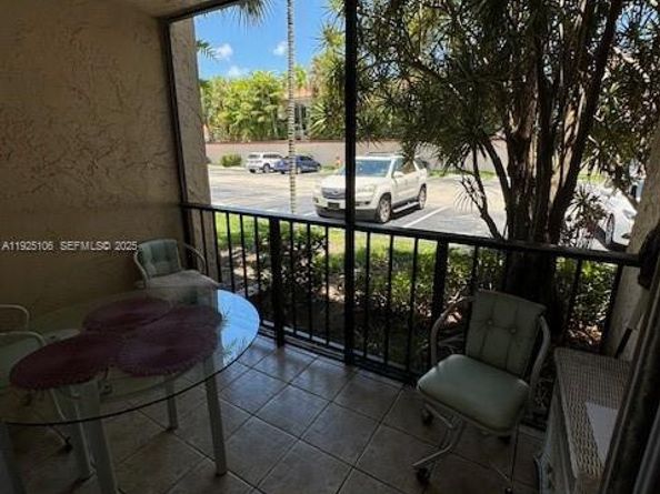 2001 Atlantic Shores Blvd 105, Hallandale Beach FL 33009