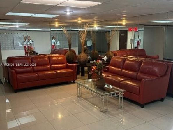 2001 Atlantic Shores Blvd 105, Hallandale Beach FL 33009