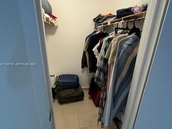 2001 Atlantic Shores Blvd 105, Hallandale Beach FL 33009