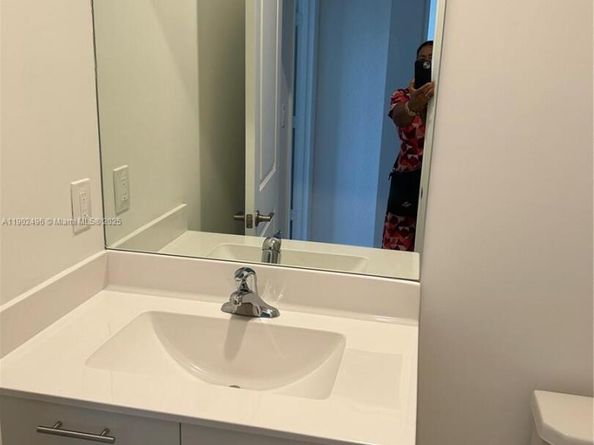 12855 NW 24th Ave, Miami FL 33167