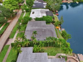 2050 NE 196th Ter, North Miami Beach FL 33179
