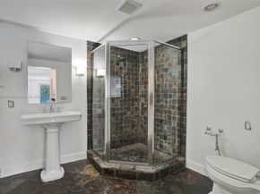 2050 NE 196th Ter, North Miami Beach FL 33179