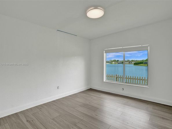 2050 NE 196th Ter, North Miami Beach FL 33179