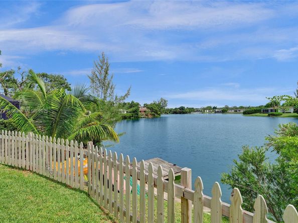2050 NE 196th Ter, North Miami Beach FL 33179