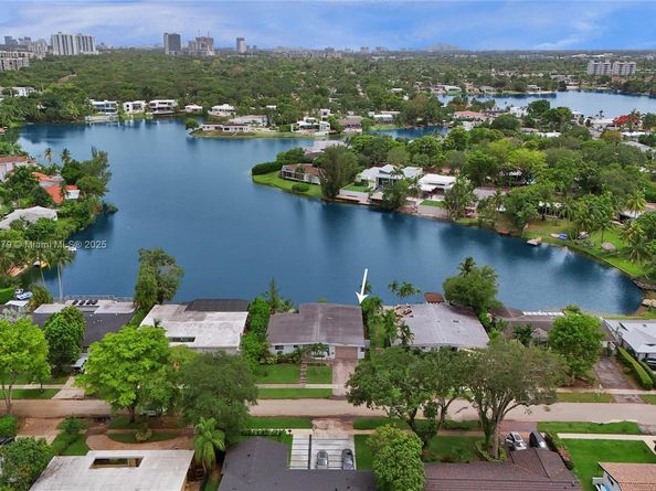 2050 NE 196th Ter, North Miami Beach FL 33179