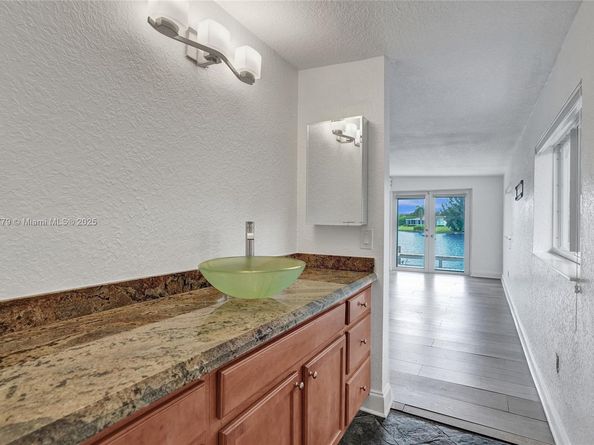 2050 NE 196th Ter, North Miami Beach FL 33179