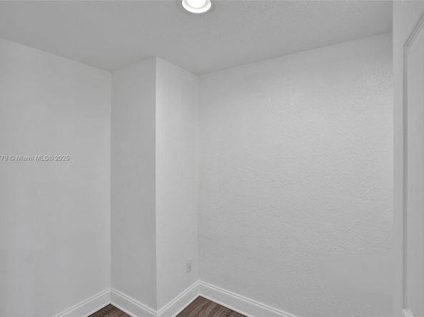 2050 NE 196th Ter, North Miami Beach FL 33179