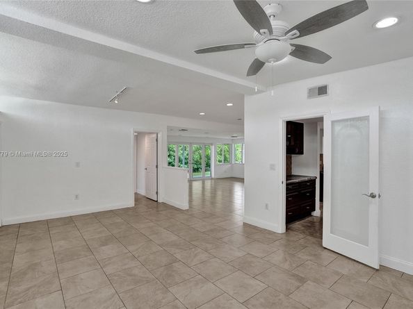 2050 NE 196th Ter, North Miami Beach FL 33179