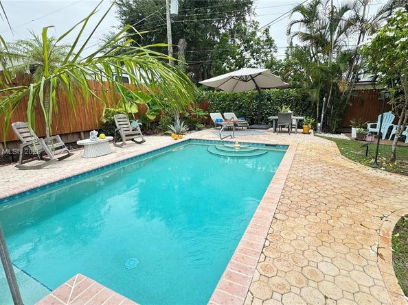 1912 SW 97th Ter, Miramar FL 33025