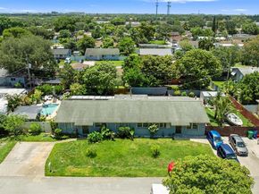 1912 SW 97th Ter, Miramar FL 33025