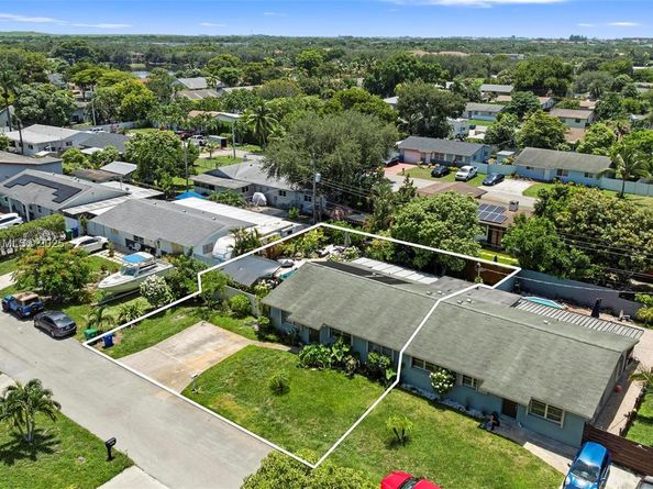 1912 SW 97th Ter, Miramar FL 33025