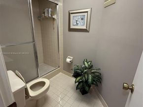 1460 Sheridan St 11D, Hollywood FL 33020