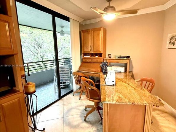1460 Sheridan St 11D, Hollywood FL 33020