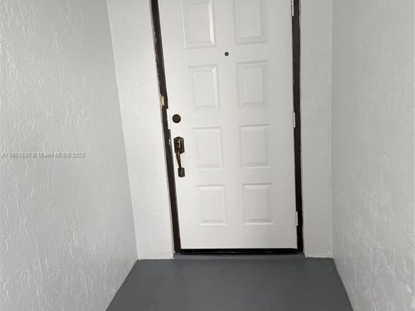 1460 Sheridan St 11D, Hollywood FL 33020
