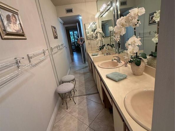 1460 Sheridan St 11D, Hollywood FL 33020