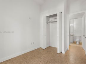 19900 E Country Club Dr 104, Aventura FL 33180