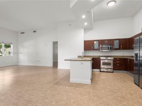 19900 E Country Club Dr 104, Aventura FL 33180