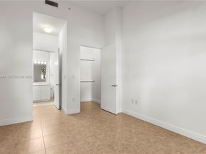 19900 E Country Club Dr 104, Aventura FL 33180