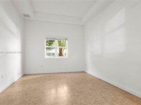 19900 E Country Club Dr 104, Aventura FL 33180