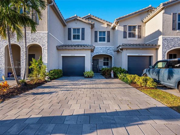 2649 SE 13th St 2649, Homestead FL 33035