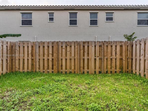 2649 SE 13th St 2649, Homestead FL 33035