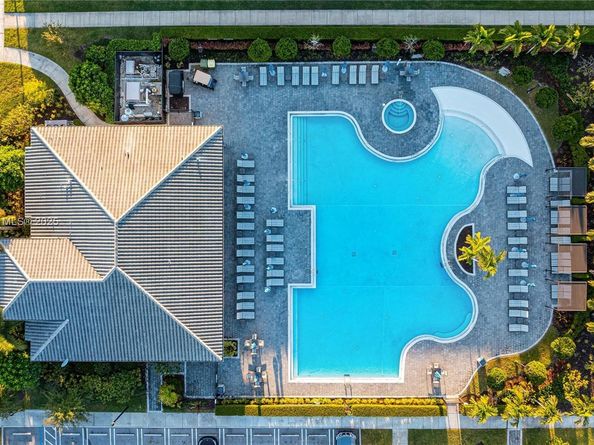 2649 SE 13th St 2649, Homestead FL 33035
