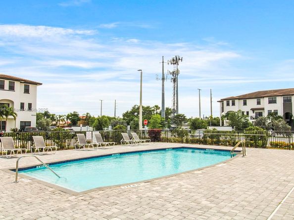 15560 SW 136 St 3206, Miami FL 33196