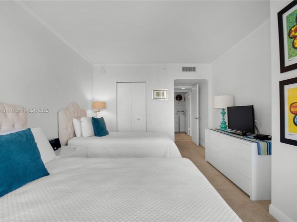 21055 Yacht Club Dr 1504, Aventura FL 33180