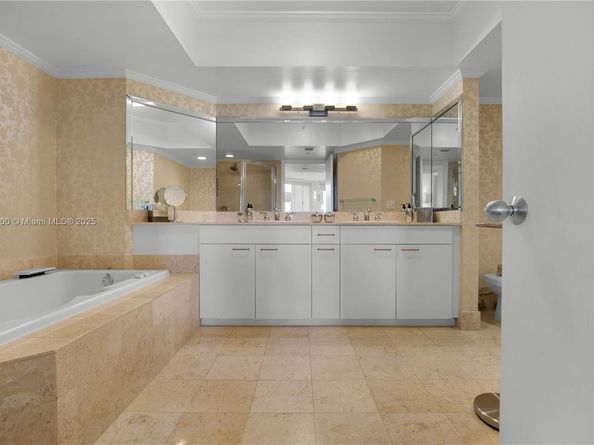 21055 Yacht Club Dr 1504, Aventura FL 33180