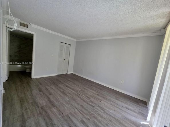 8321 NW 7th St 1108, Miami FL 33126