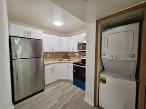 8321 NW 7th St 1108, Miami FL 33126